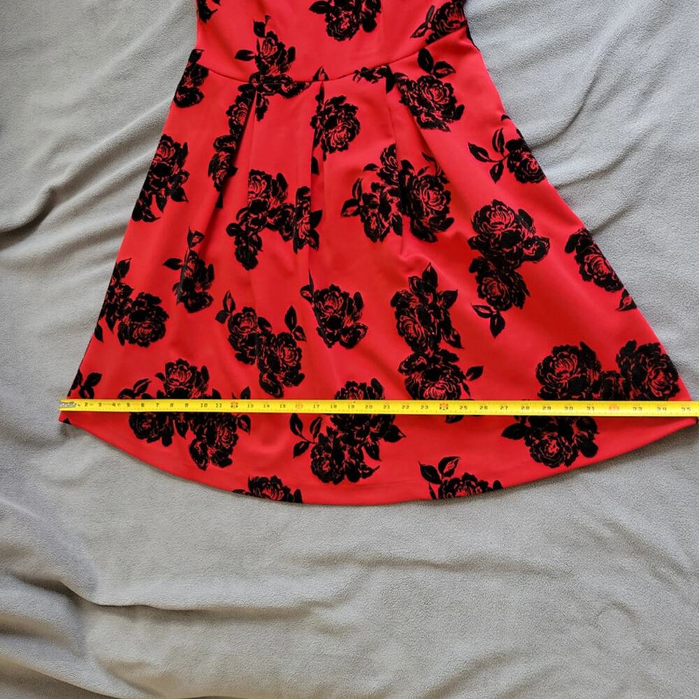 Studio One New York Womens Size 12 Red Black Rose Velvet Cocktail Wedding - Picture 4 of 14